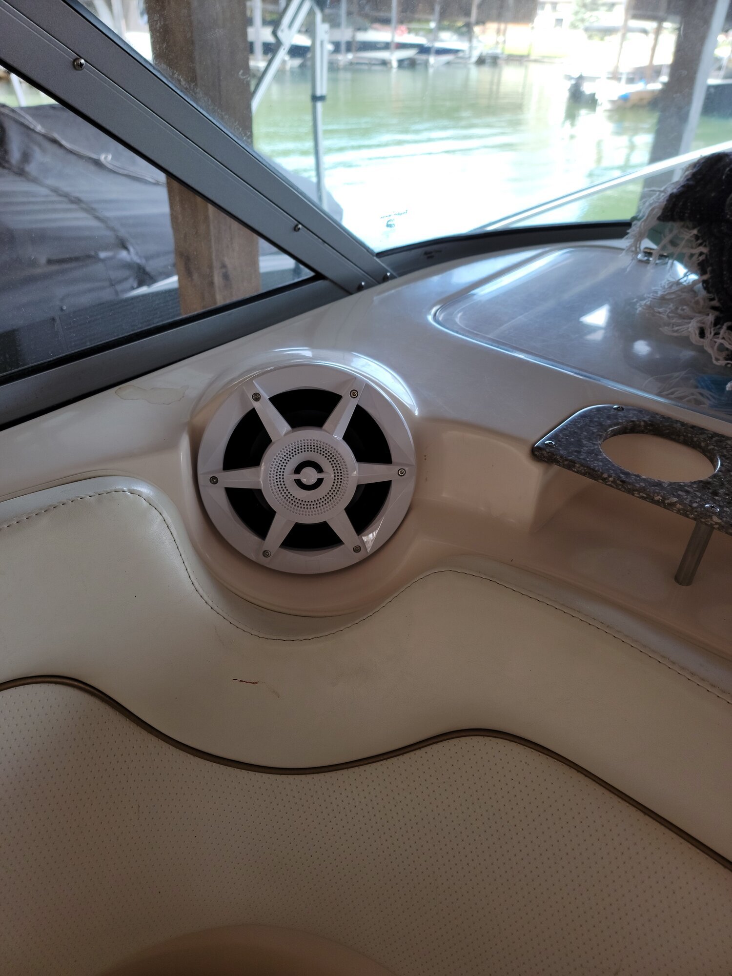 Images Majik Marine Services
