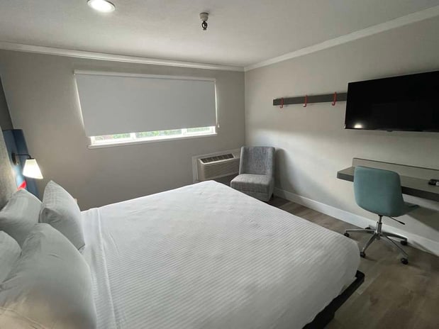 Images The Midtowner Hotel, SureStay Collection by Best Western