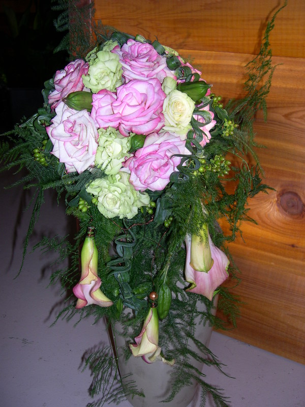 bruidsboeket rozen Bloemsierkunst De Keizerskroon Avenhorn 0229 541 591
