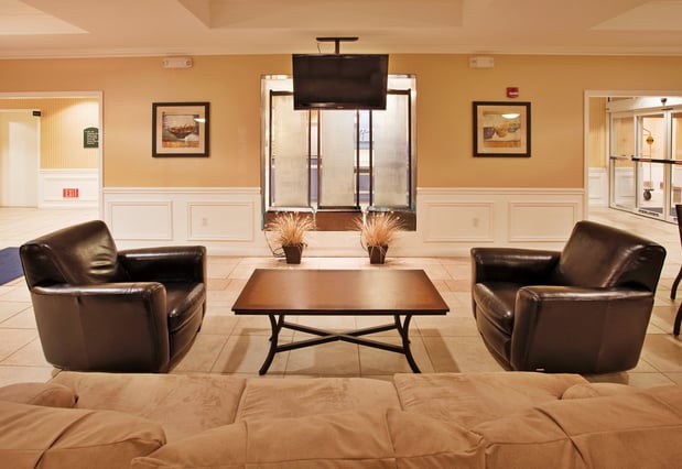 Images Holiday Inn Express & Suites Wichita Airport by IHG