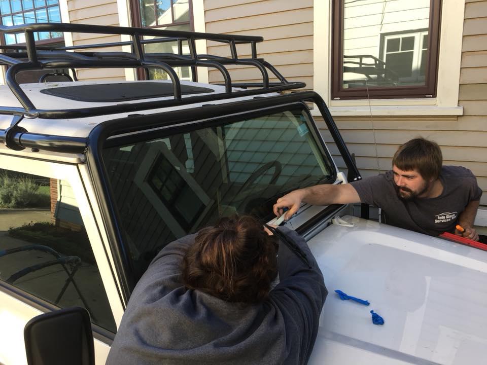 We offer windshield replacement quotes!