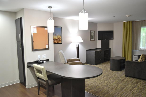 Images Candlewood Suites Kansas City - Independence by IHG