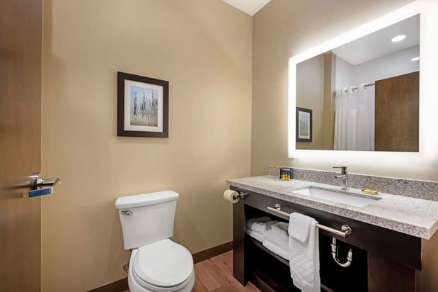 Images Best Western Plus Lakeview Hotel