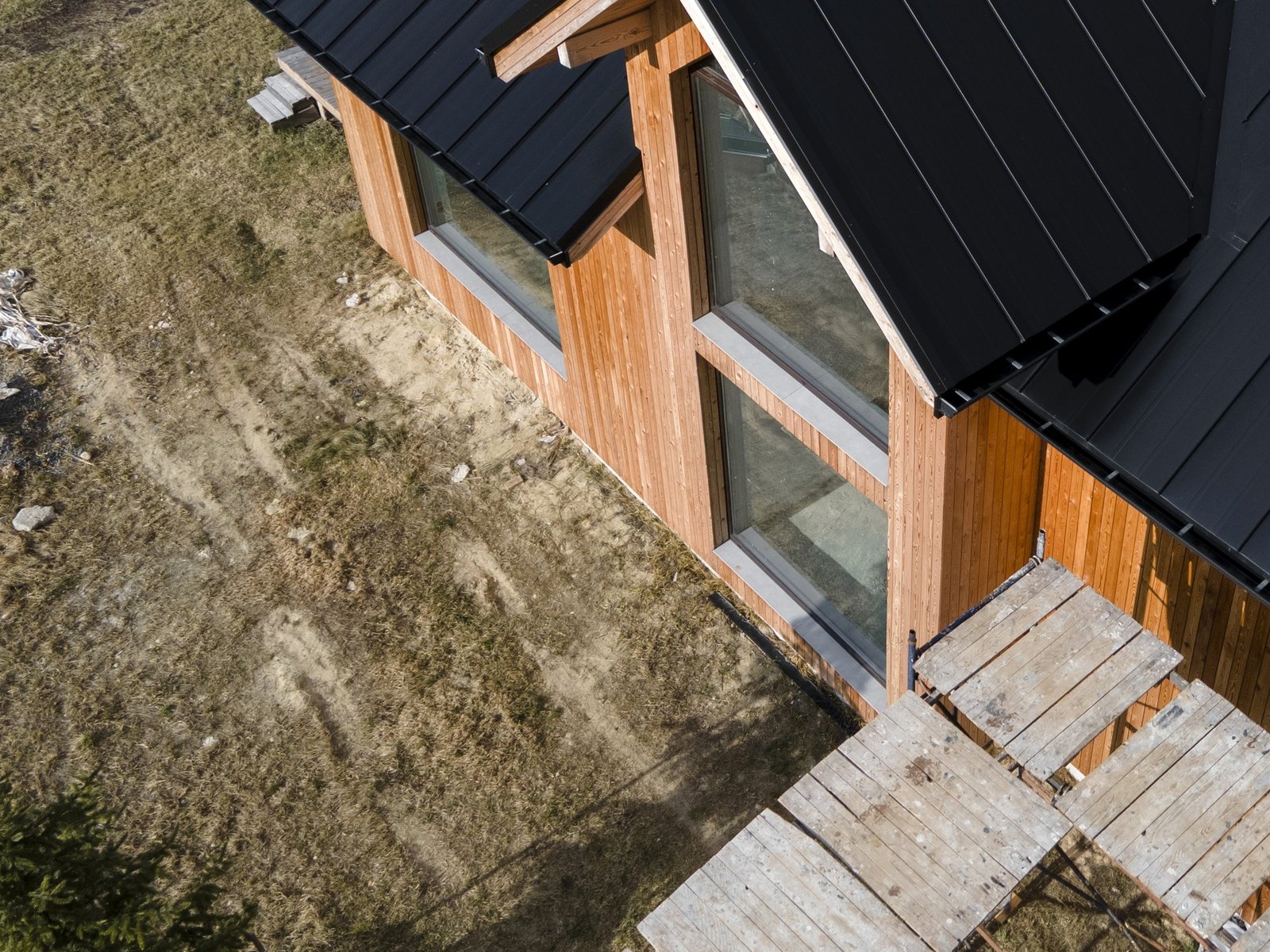 Correlli Roofing Co Inc