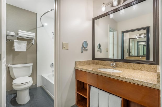 Images Best Western Plus Clocktower Inn