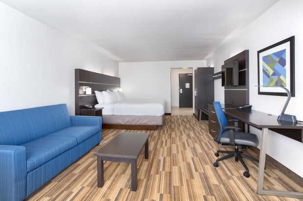 Images Holiday Inn Express & Suites Lincoln I - 80 by IHG