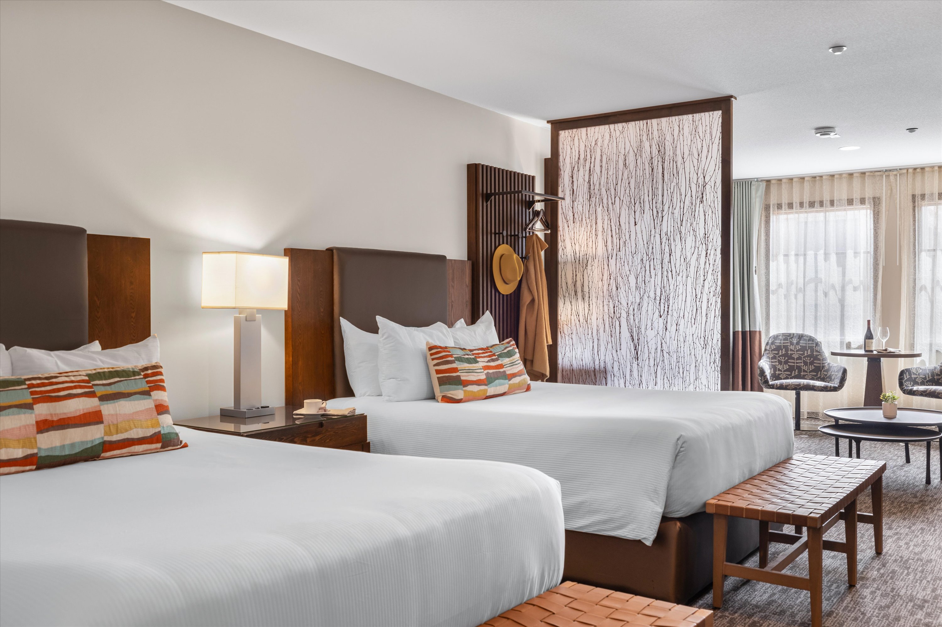 Oxford Hotel Bend is the only nationally recognized boutique four-diamond hotel in Central Oregon. Our upscale accommodations offer an organic fusion of sustainability with luxurious amenities and incomparable service.