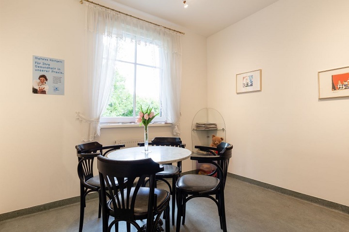 Dr. Josef Hobl, Brunner Gasse 29 in Perchtoldsdorf