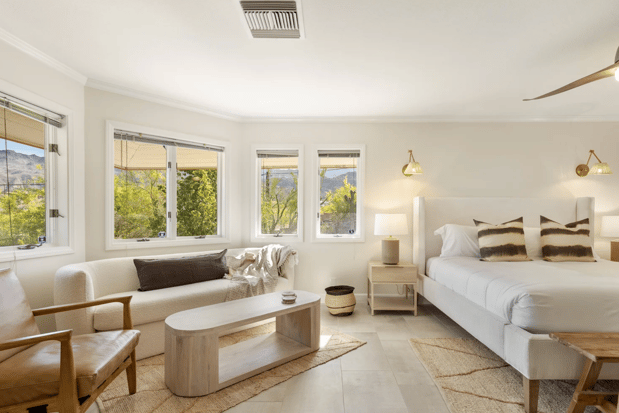 Images TRAVLR Vacation Homes
