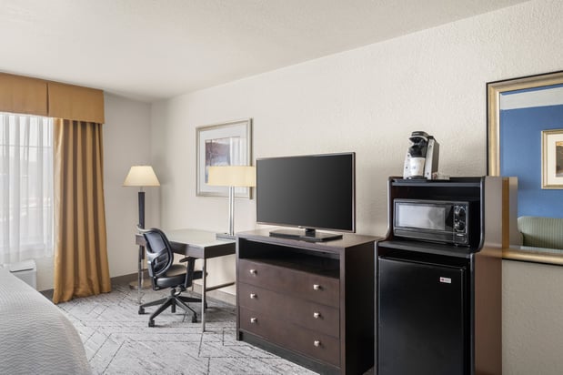 Images Holiday Inn Express & Suites New Buffalo, MI by IHG