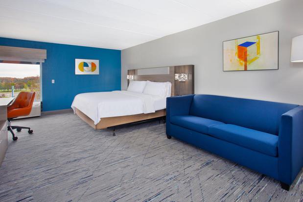 Images Holiday Inn Express & Suites Dover, an IHG Hotel