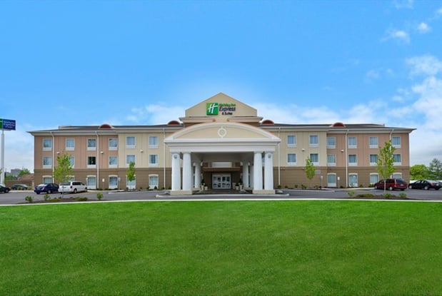 Images Holiday Inn Express & Suites Utica by IHG