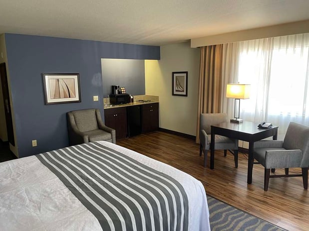 Images Best Western Plus Edmonds Harbor Inn