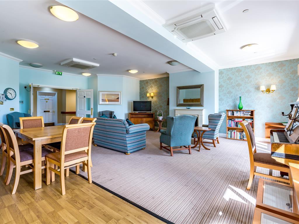 Images Barchester - Lakeside Manor Care Home