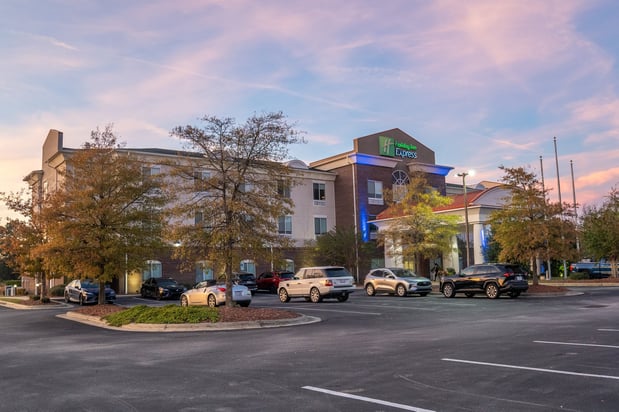 Images Holiday Inn Express Pembroke by IHG