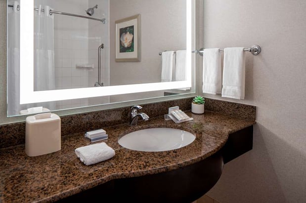 Images Hilton Garden Inn Jackson Downtown