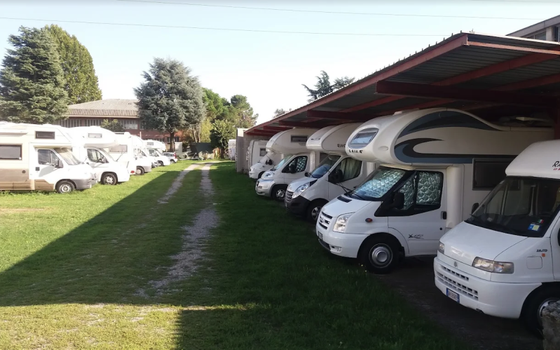 Images Comi Caravan