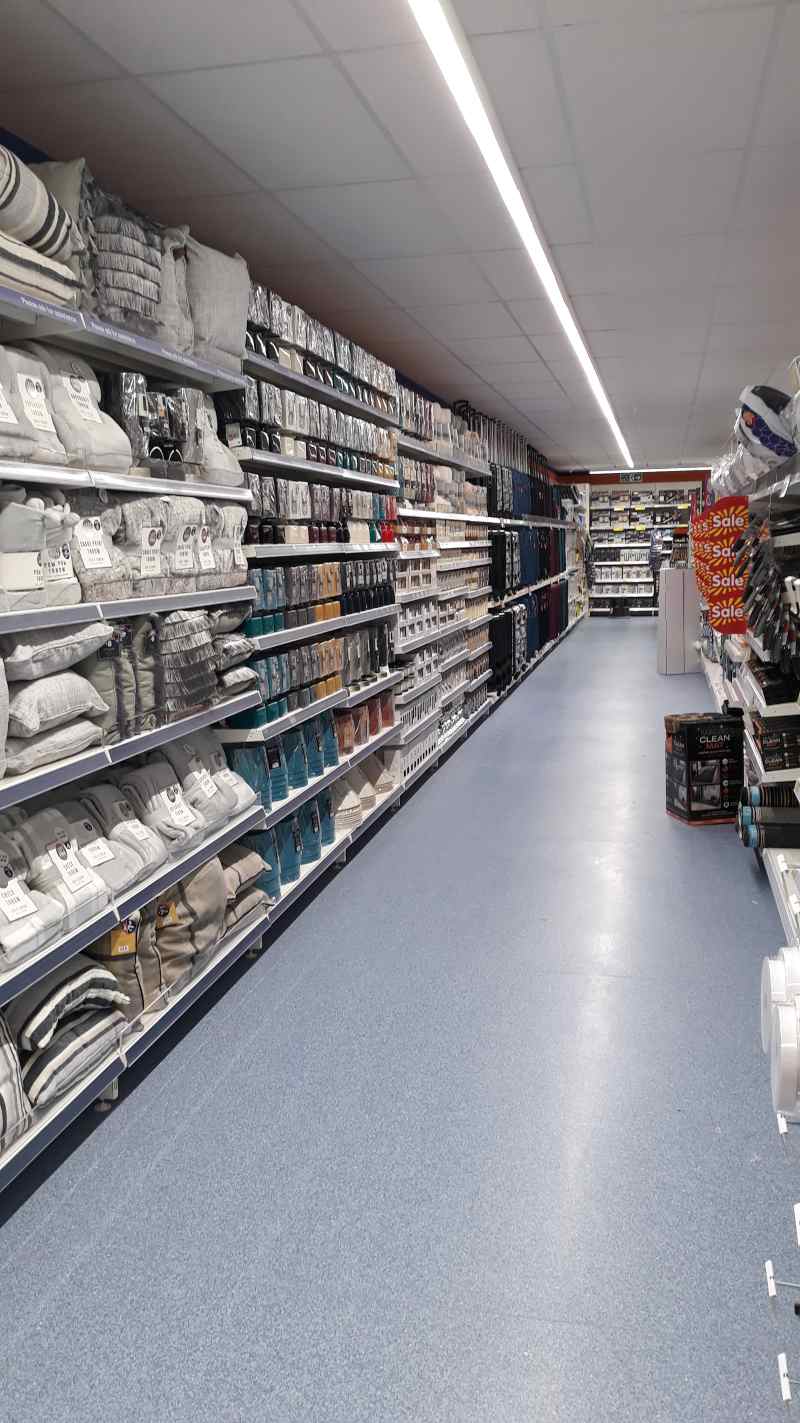 B&M's brand new store in Rothwell stocks a stunning range of the latest home furnishings, from throws and cushions to decorative accessories, curtains and rugs.