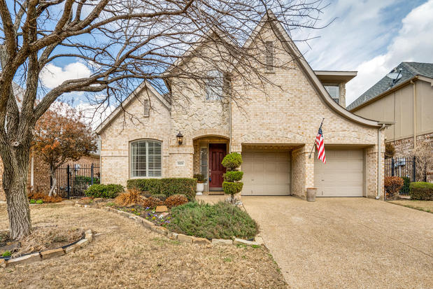 Images Marcus Ku, Dallas Realtor