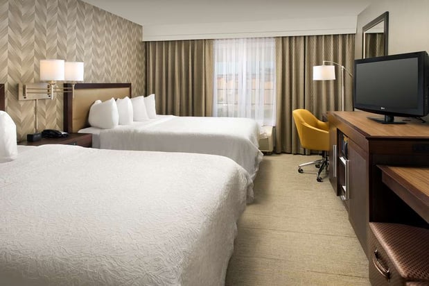Images Hampton Inn Kansas City The Legends