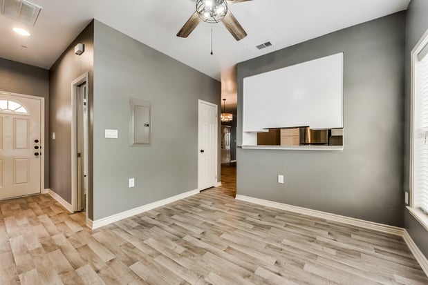 Images McFarlin Place Apartments