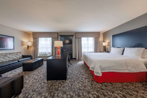 Images Hampton Inn & Suites DuPont
