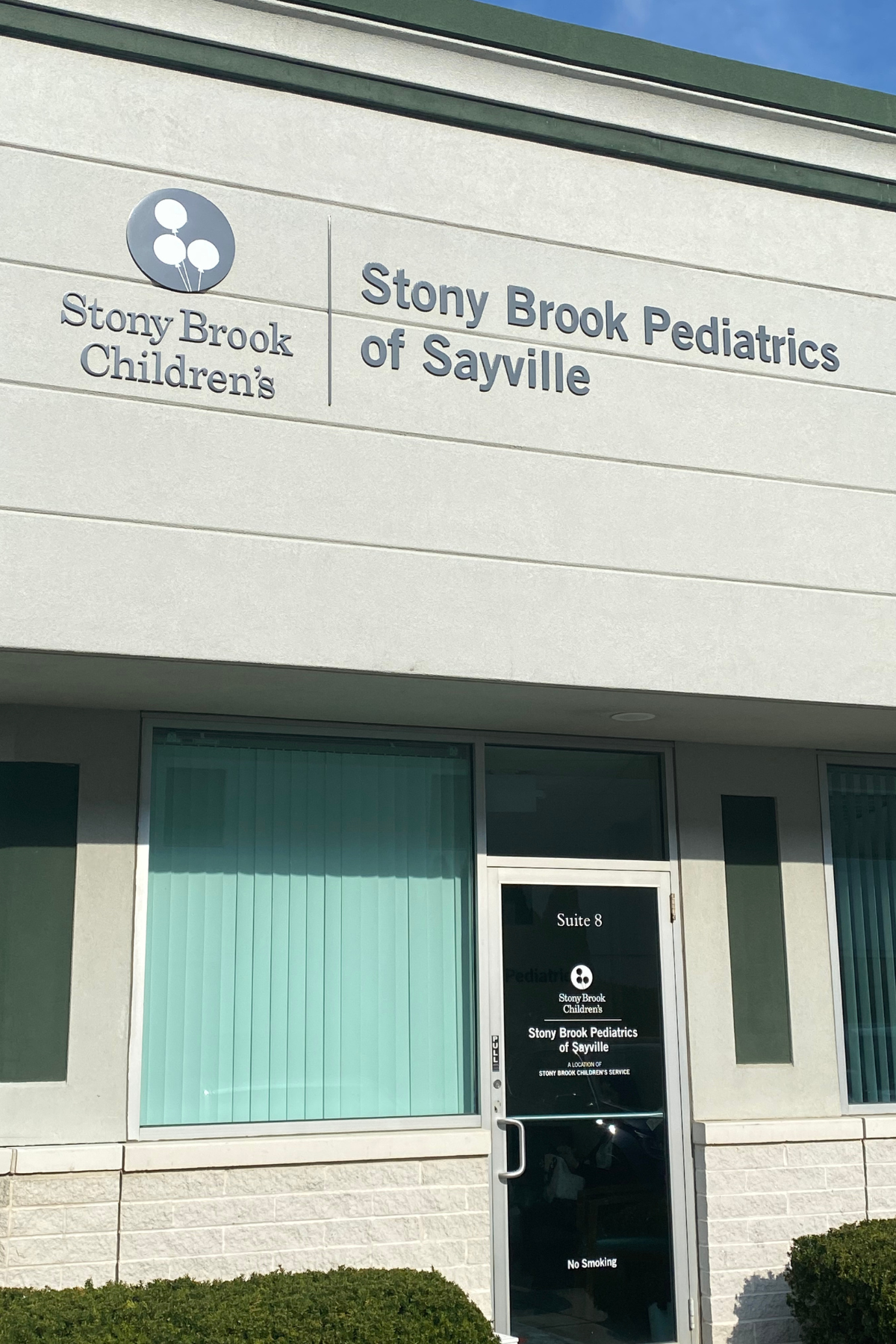 Outside shot of Stony Brook Pediatrics of Sayville