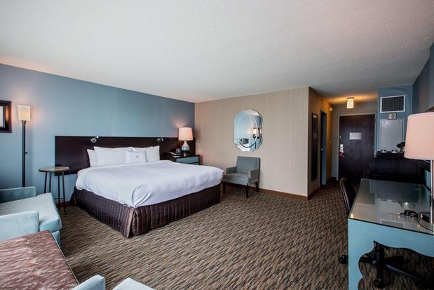 Images Crowne Plaza Lombard Downers Grove, an IHG Hotel