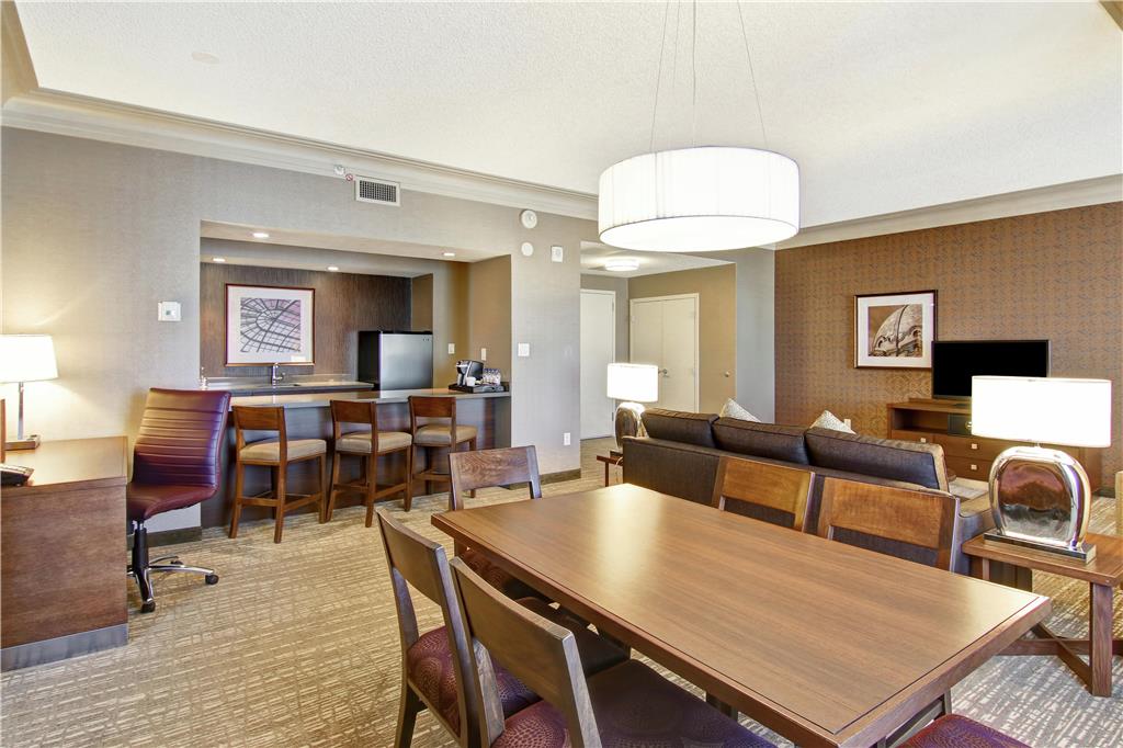Images DoubleTree by Hilton Hotel West Edmonton
