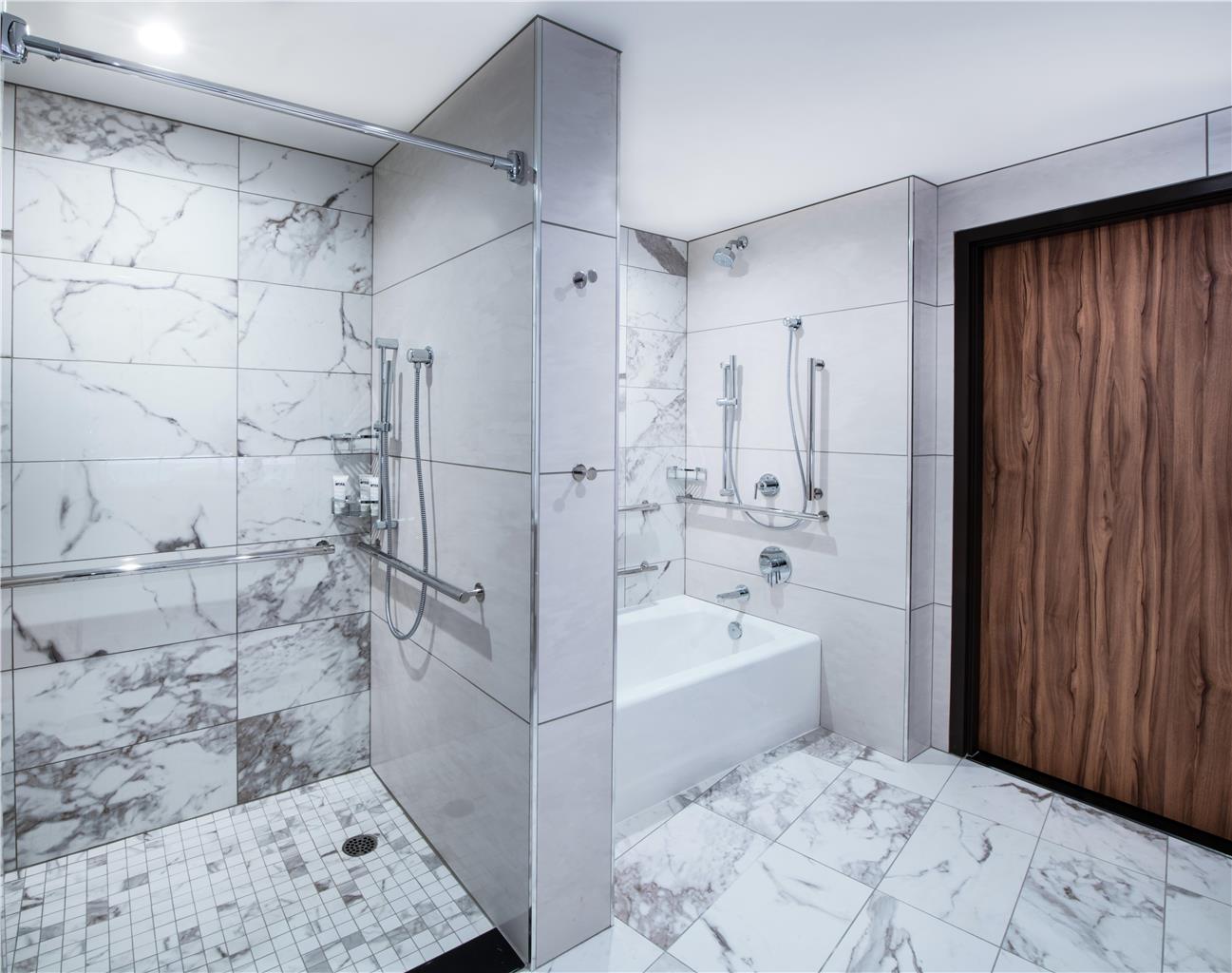 Guest room bath