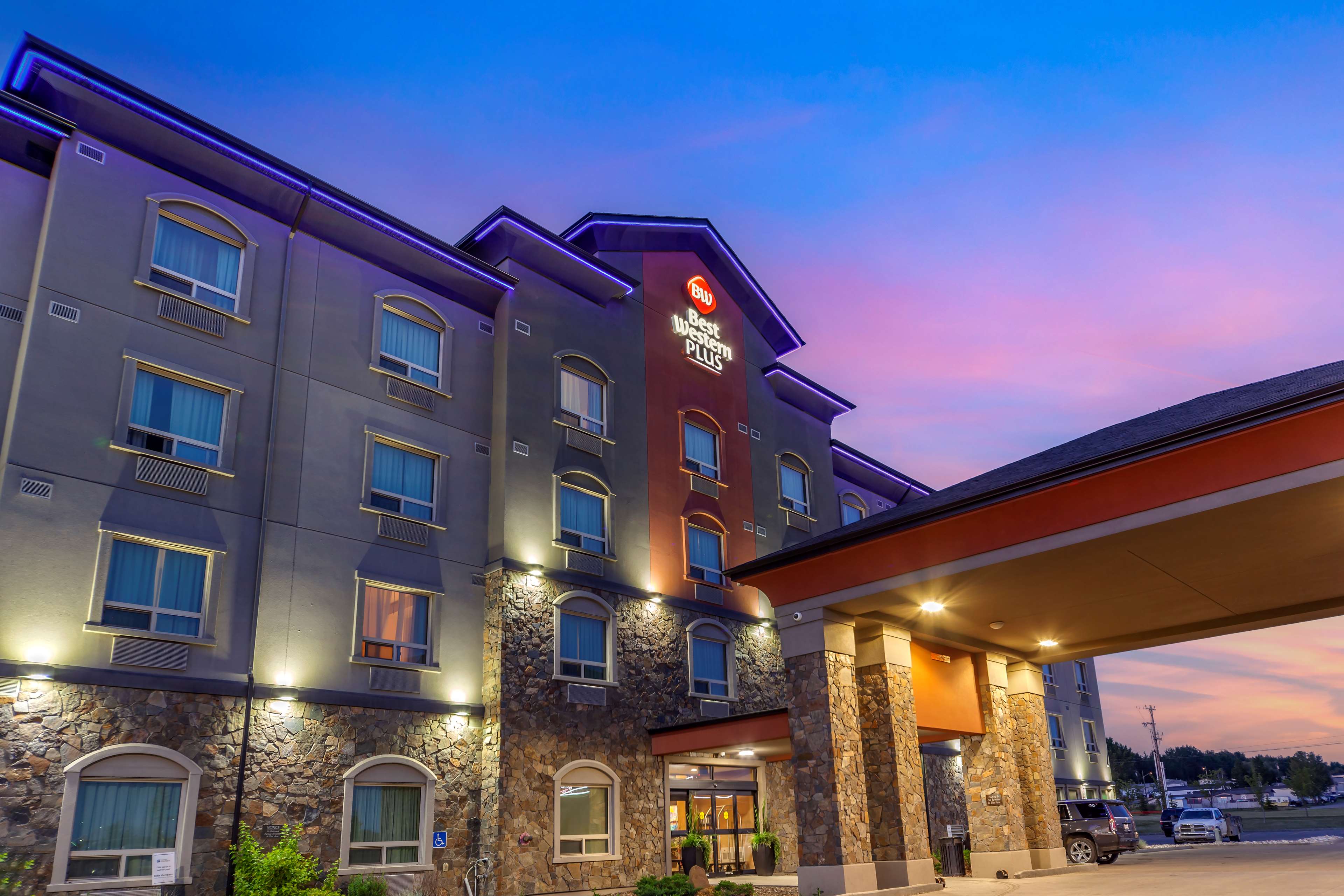 Images Best Western Plus Drayton Valley All Suites