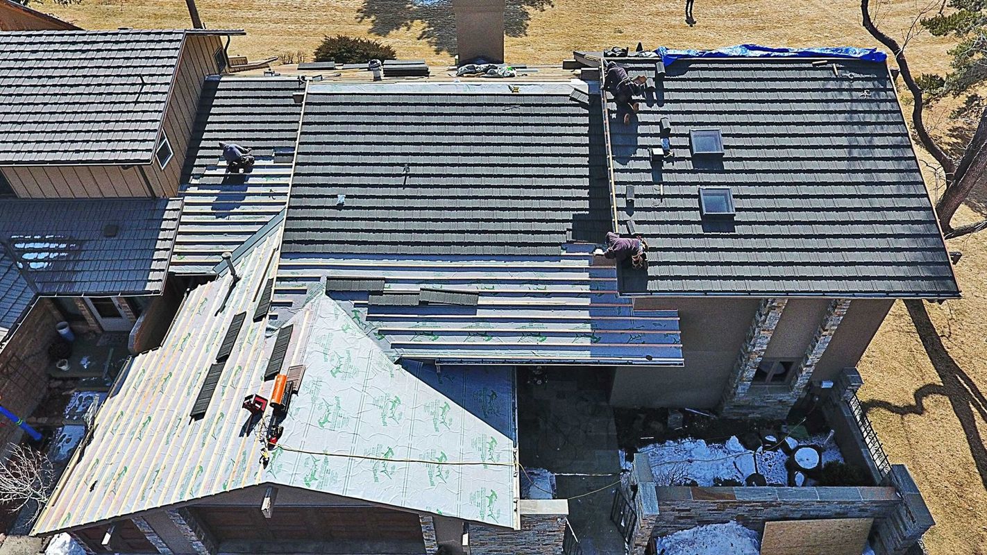 4 Corners Exteriors Image