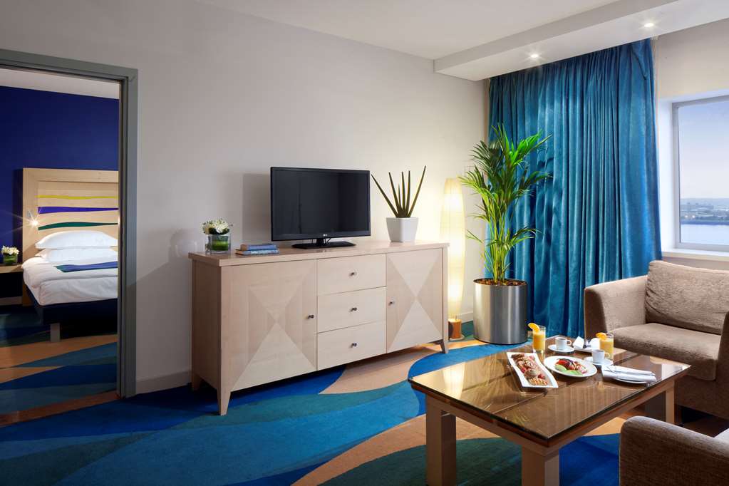 Junior Suite Radisson Blu Hotel, Liverpool Liverpool 01519 661500