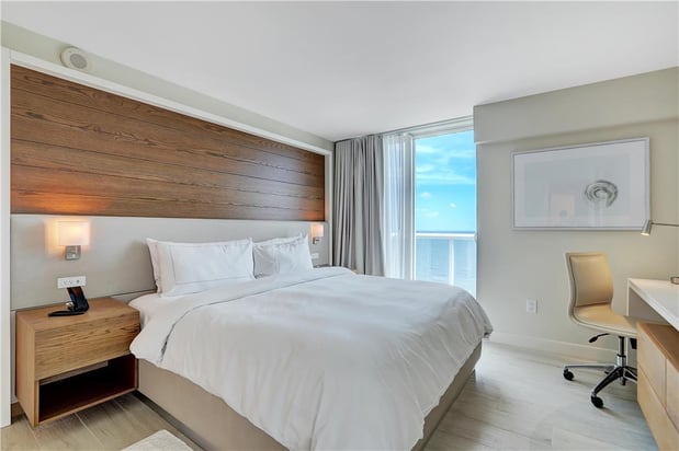 Images Beach House Fort Lauderdale, a Hilton Resort