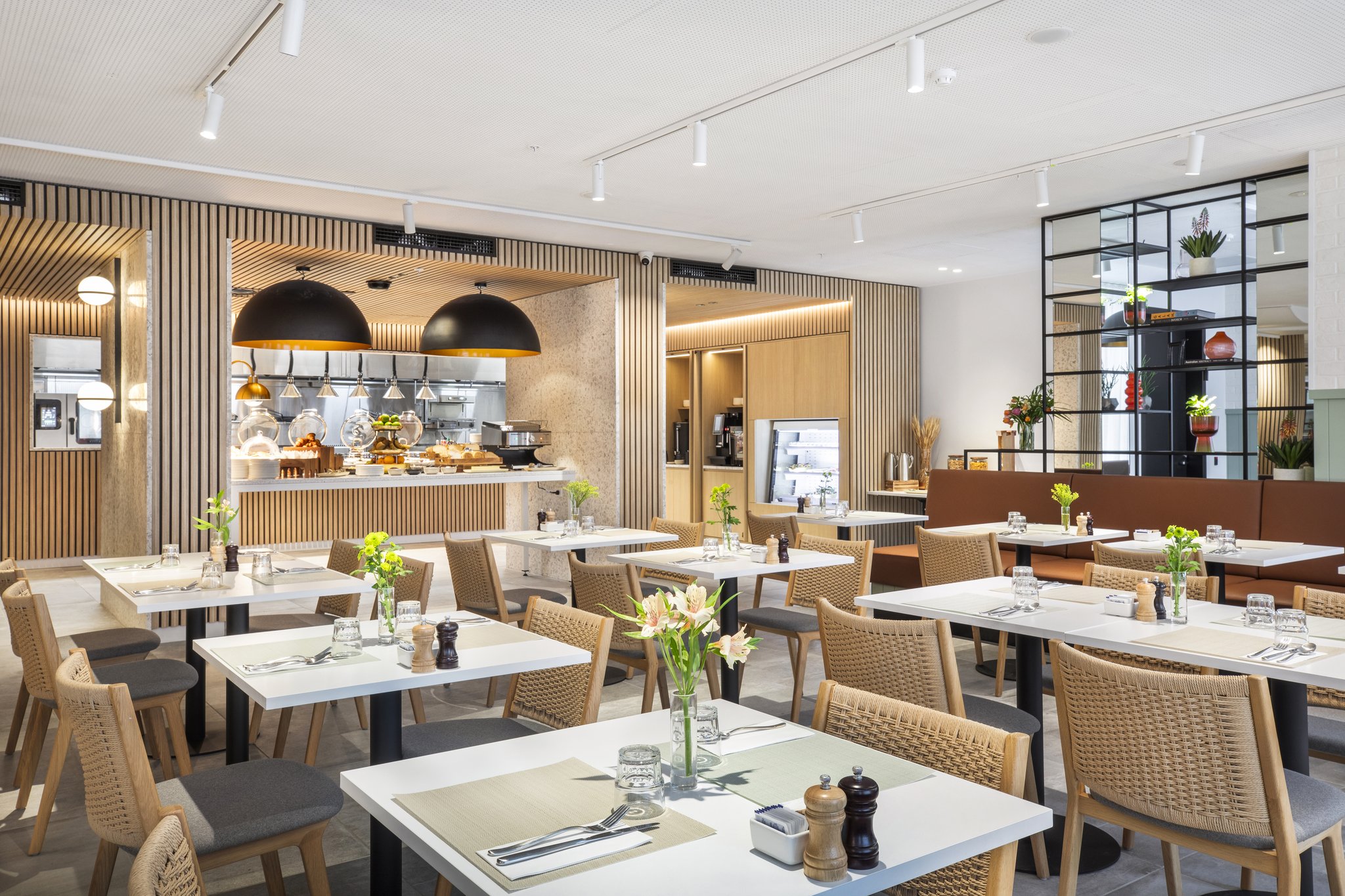 Images Holiday Inn Melbourne Bourke Street Mall by IHG