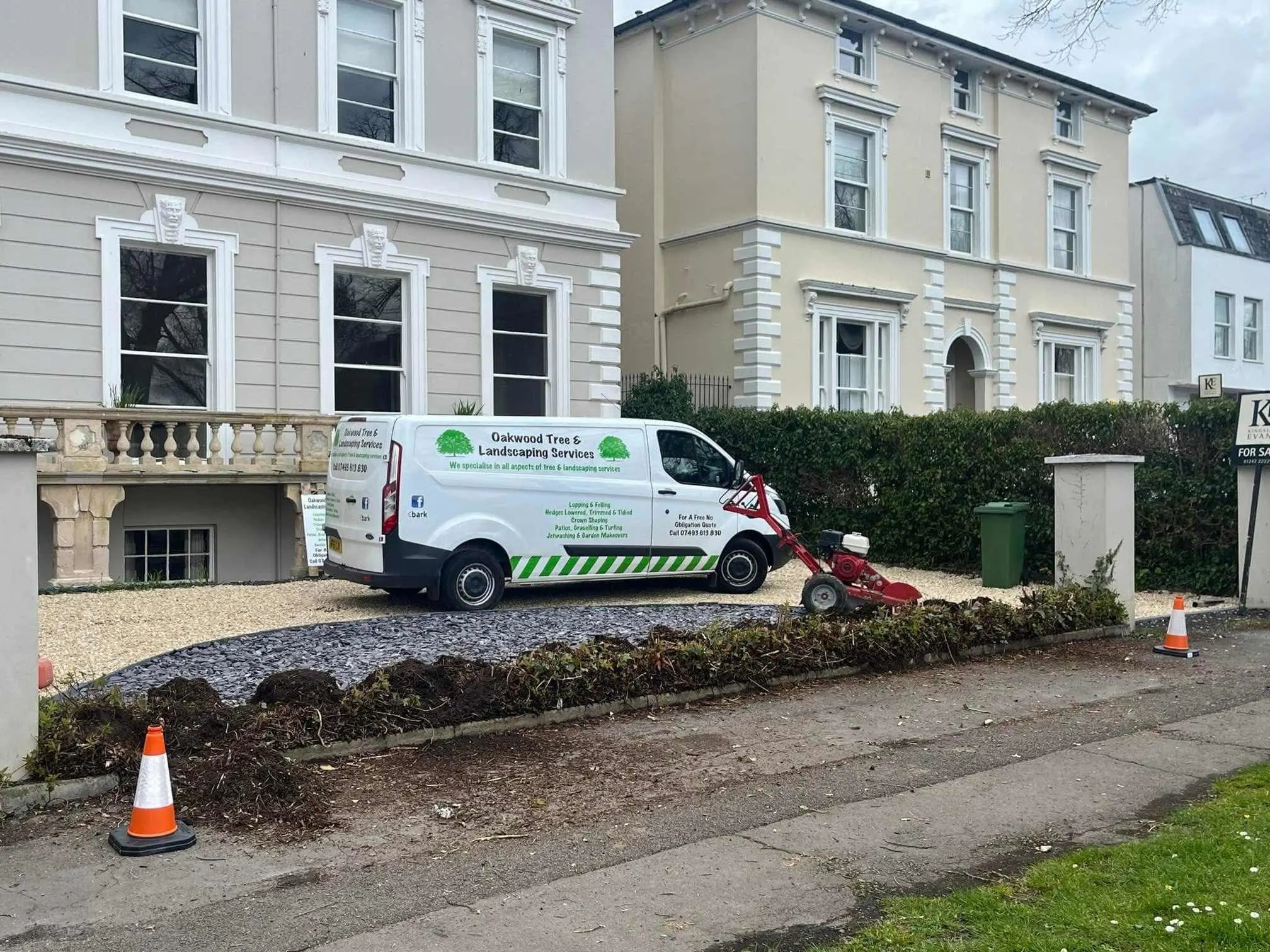 Images Oakwood Tree & Landscaping Services