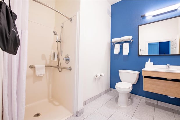 Images Spark by Hilton Lafayette South