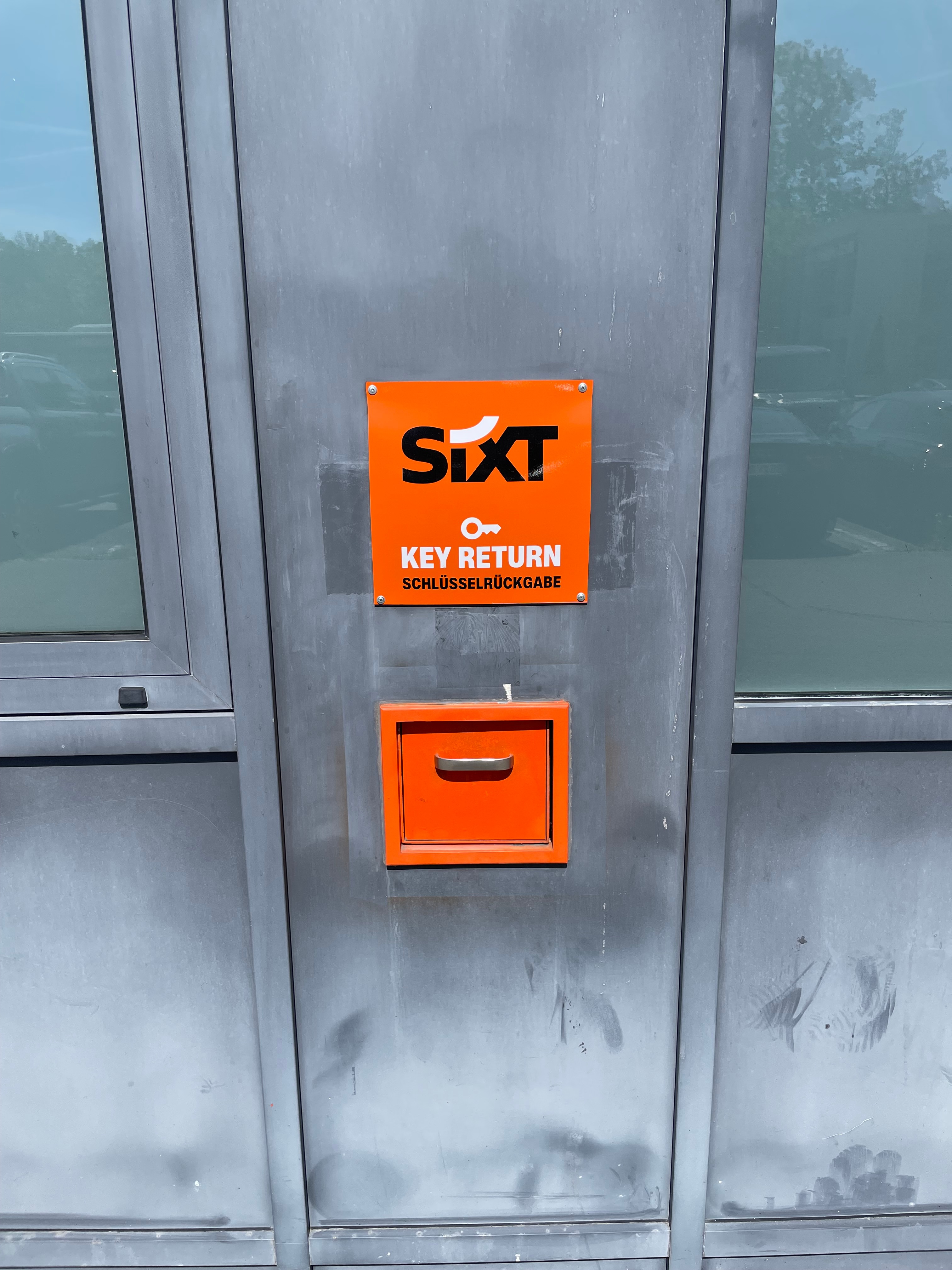 SIXT Autovermietung Sindelfingen, Tilsiter Str. 15(Breuninger.) in Sindelfingen