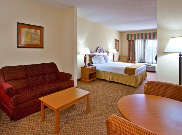 Images Holiday Inn Express & Suites Spring Hill, an IHG Hotel