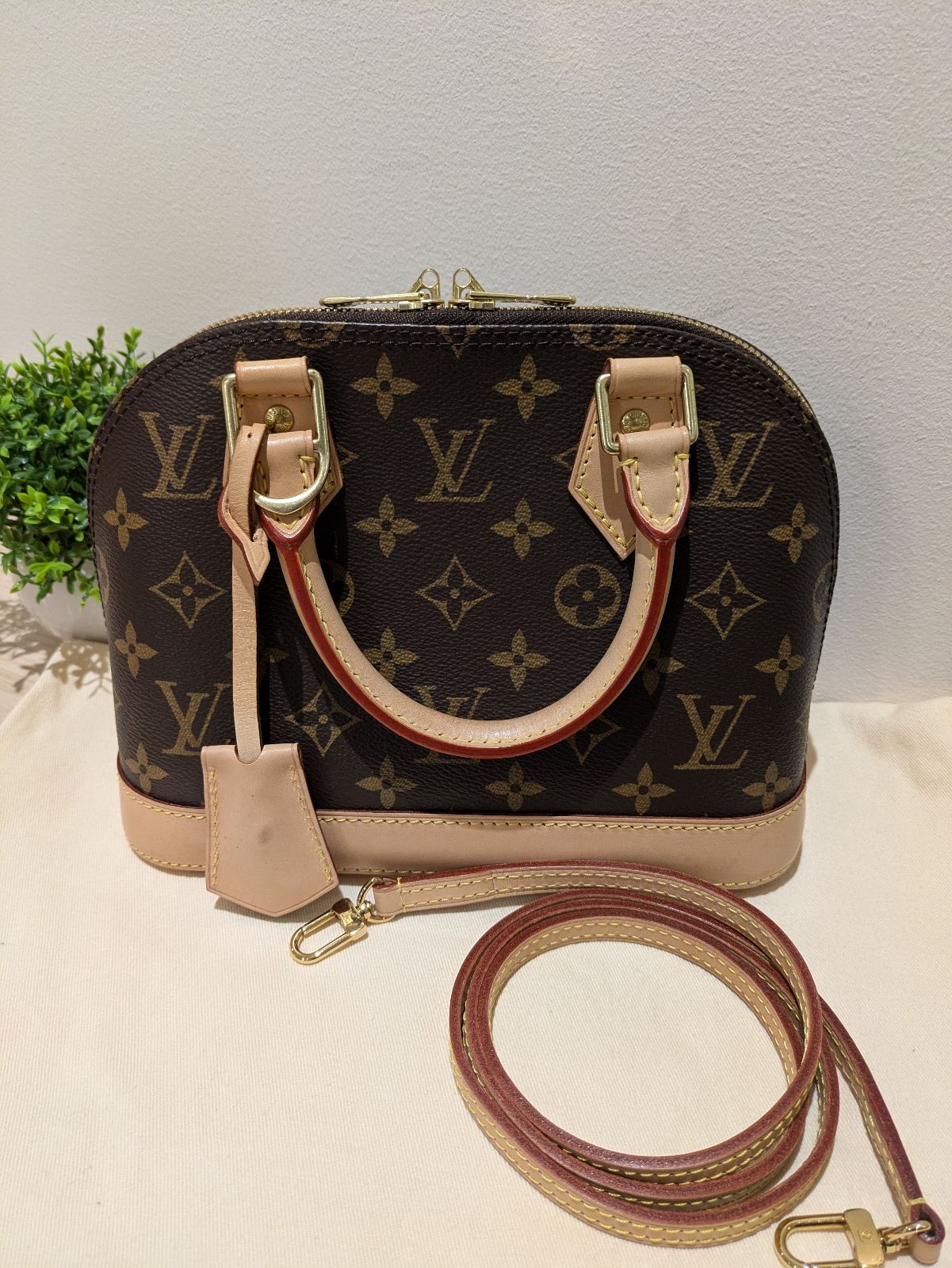 Images KOMEHYO（コメ兵）買取センターMARK IS 福岡ももち