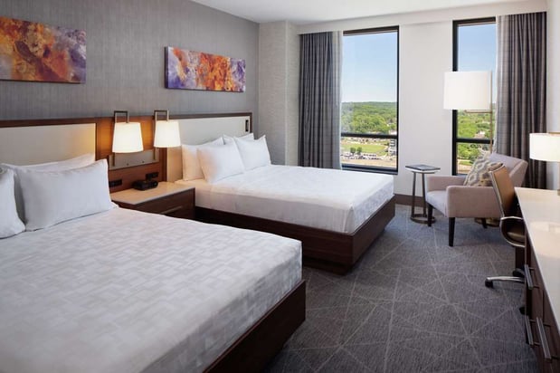 Images Hilton Rochester Mayo Clinic Area
