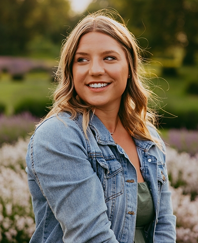 Images Nicole Ehlert - Financial Advisor, Ameriprise Financial Services, LLC