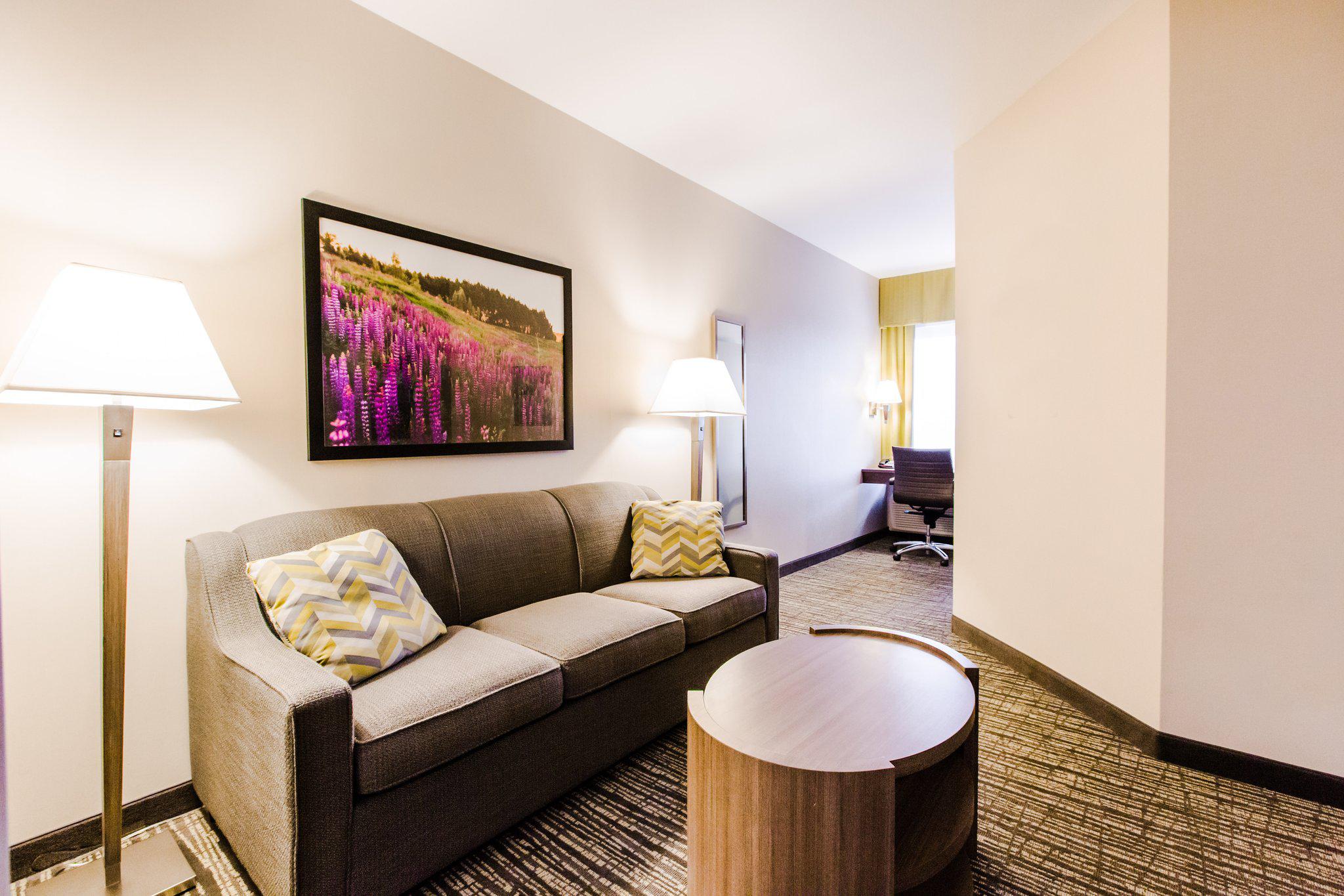 Candlewood Suites West Edmonton - Mall Area, an IHG Hotel Edmonton (780)756-6944