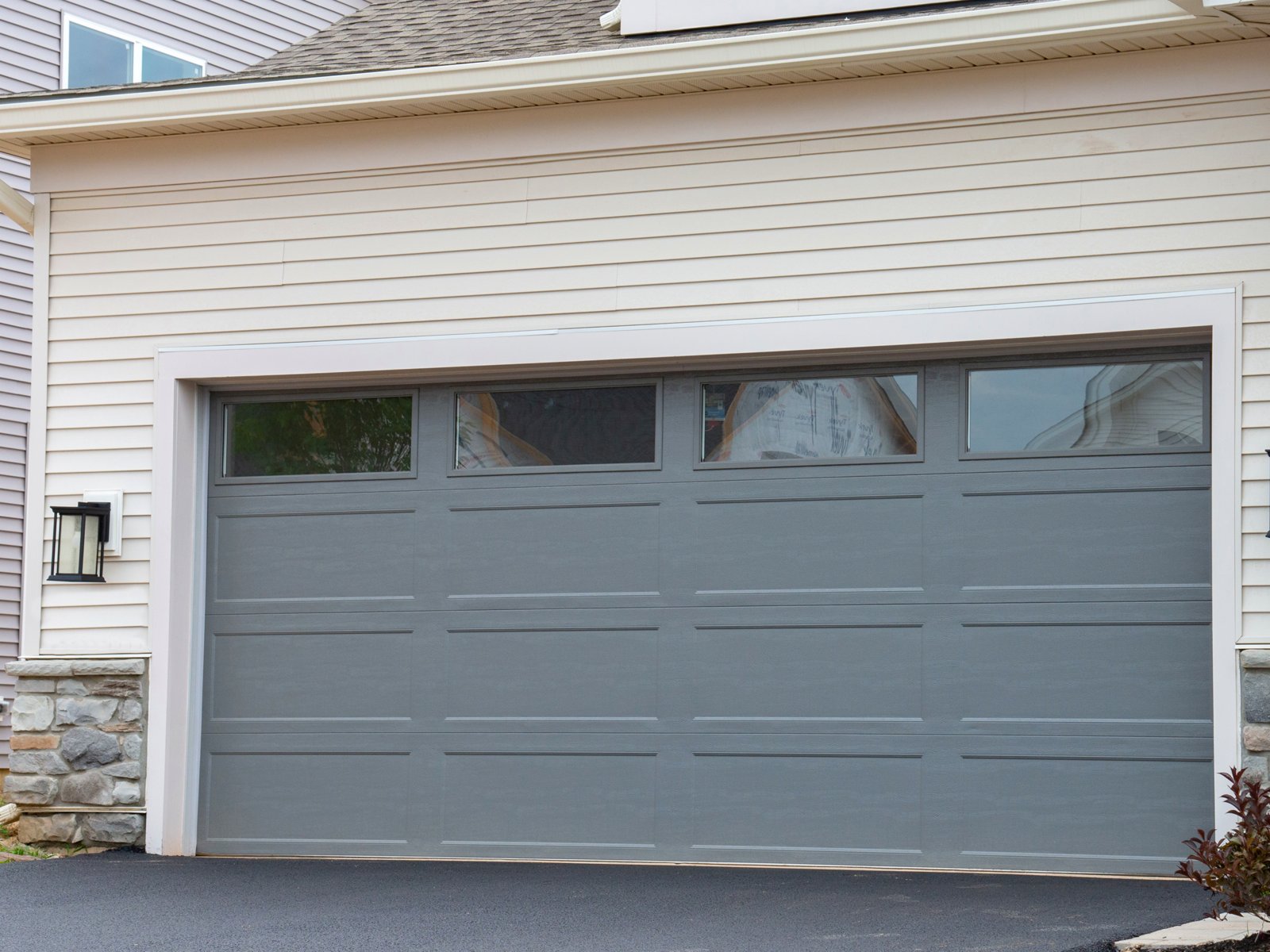 Reese Garage Door's Repair Service