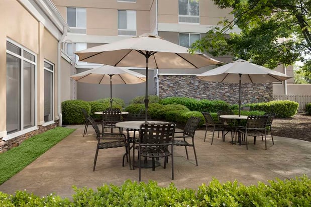 Images Hilton Garden Inn Raleigh Capital Blvd I-540