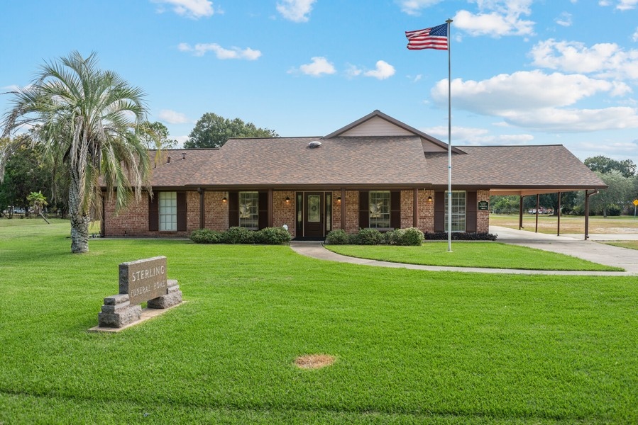 Image 2 | Sterling Funeral Homes - Anahuac
