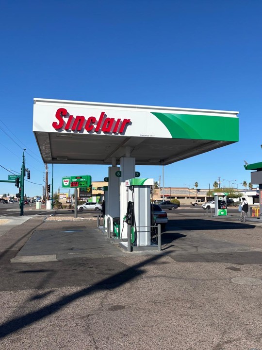 Sinclair Gas Station Image