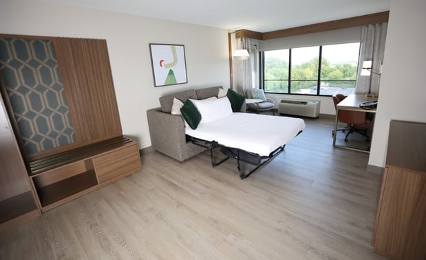 Images Holiday Inn St. Louis-Fairview Heights by IHG