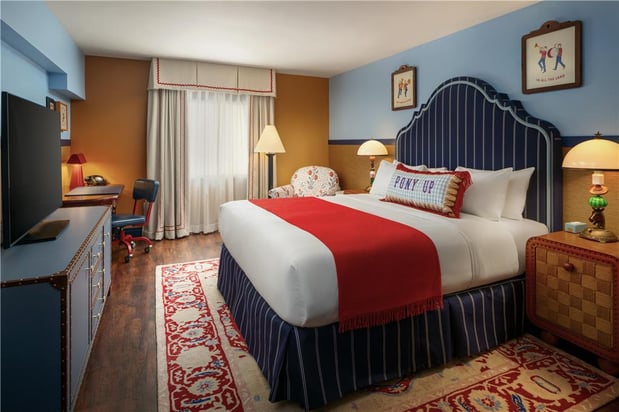 Images Graduate by Hilton Dallas