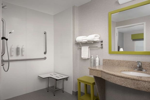 Images Hampton Inn & Suites Durham/North I-85
